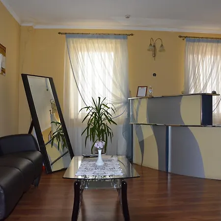 Ξενοδοχείο Weekend